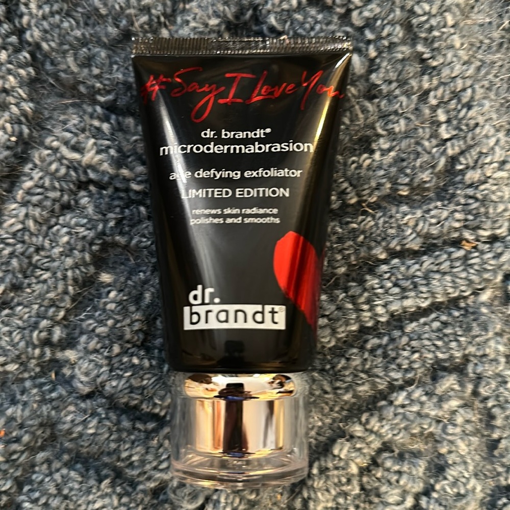 Dr. Brandt Skincare Microdermabrasion Age Defying Exfoliator